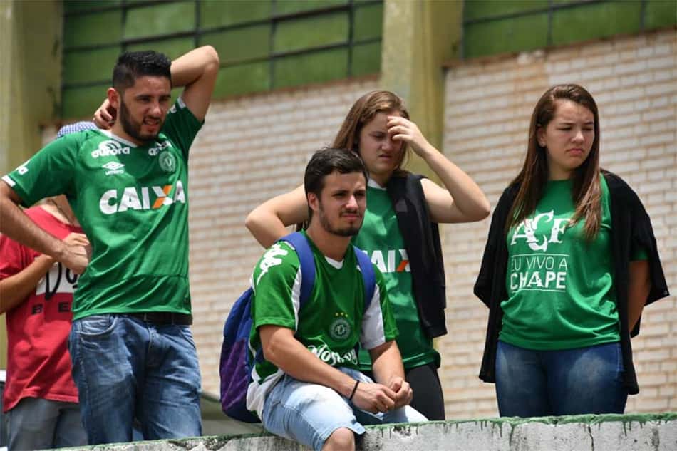 2 Pontos: Abraço a Letícia para aliviar a dor de todos nós