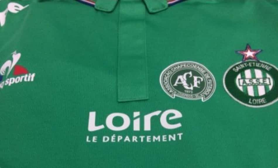Saint-Étienne joga com escudo da Chapecoense na camisa nesta quarta-feira
