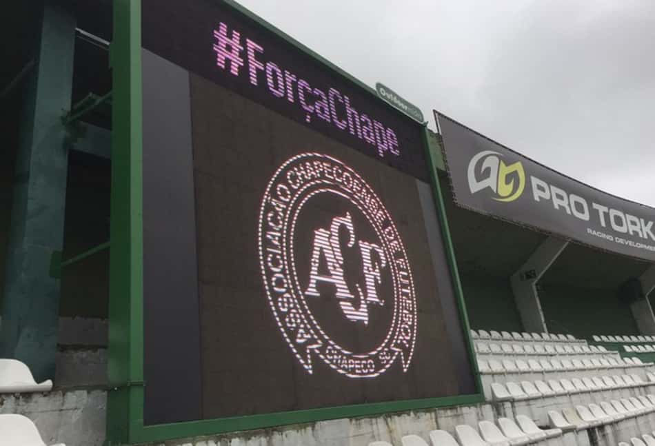 Coritiba promove tributo à Chapecoense no Couto para substituir final da Sul-Americana