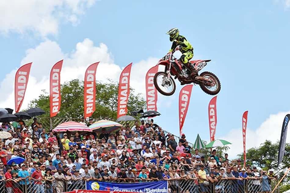 Equatoriano vence última etapa e é campeão Brasileiro de Motocross PRÓ