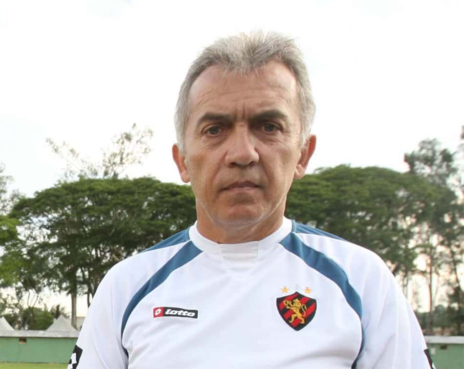 Nelsinho Baptista está de volta ao comando técnico do Sport