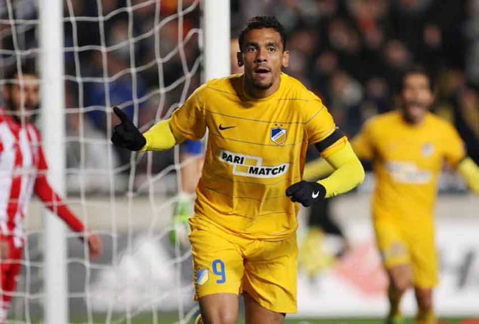 Igor de Camargo - Apoel x Olympiacos