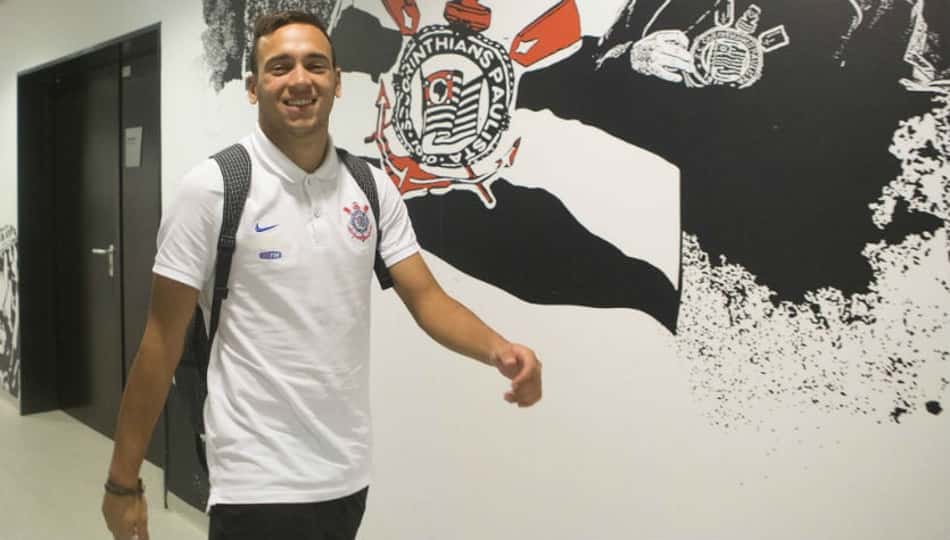 Emprestados, garotos e até Oswaldo: veja planos do Corinthians para 2017