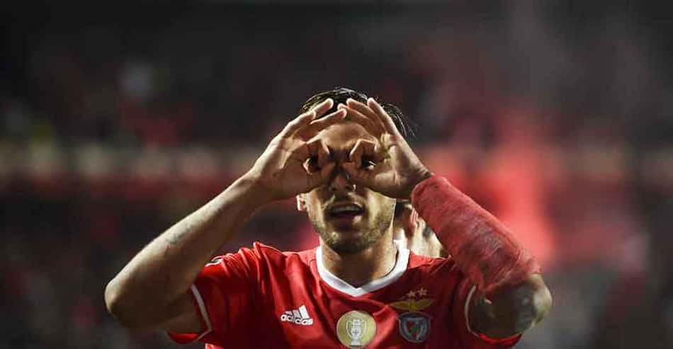 Benfica bate o Sporting e volta a abrir vantagem no Português