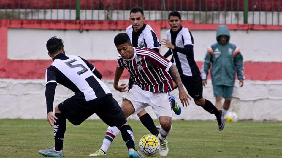 Fluminense e Santos costumas disputar grandes clássicos na base (Foto: Divulgação/FFC)