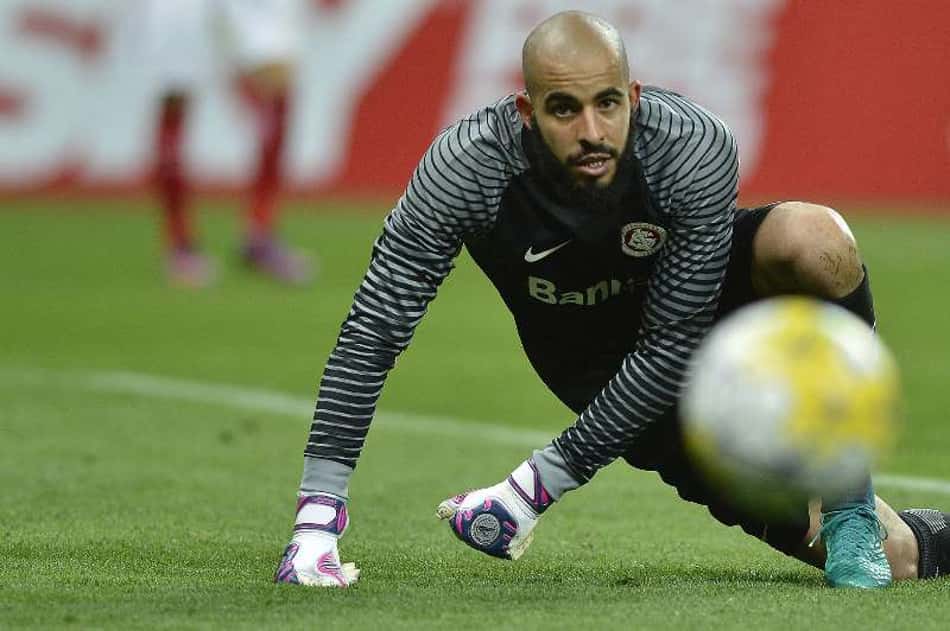 Quem é o melhor goleiro em atividade no Brasil? Vote em duelo!