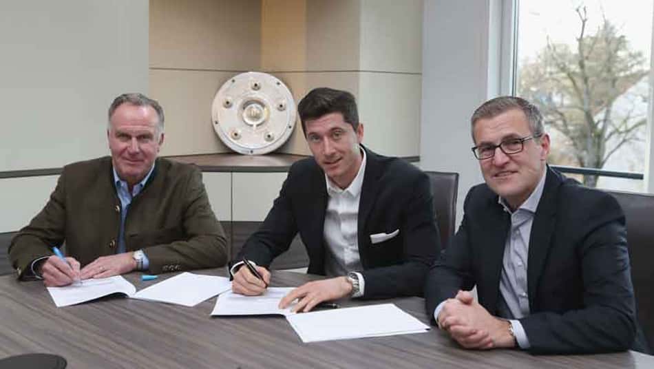Lewandowski renova contrato com o Bayern de Munique até 2021