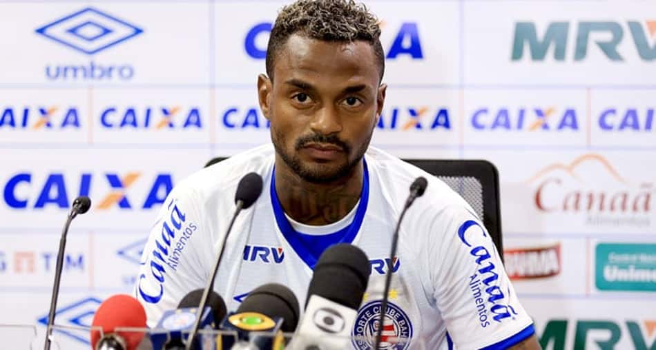 Carille elogia 'multifuncional' Renê Júnior, que negocia com Corinthians