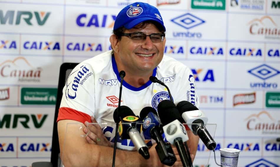 Bahia emite nota, diz que ida de Guto para Inter depende de quitação de multa