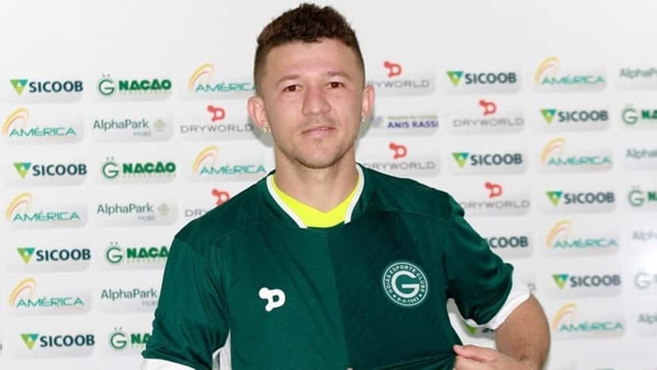 Chape acerta com seu quarto reforço