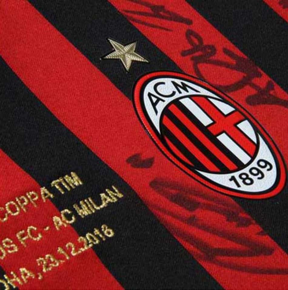 Milan lança linha especial de camisa após título da Supercopa da Itália