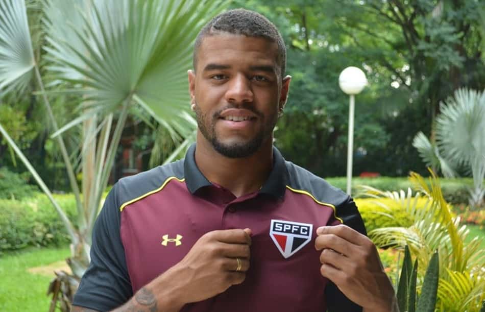 Ajax 'se cala' e São Paulo acerta renovação com Junior Tavares