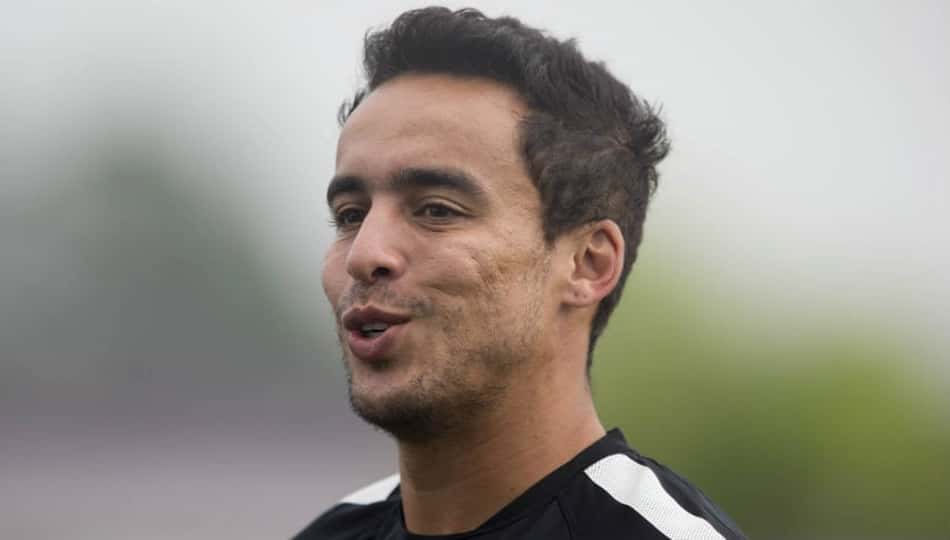 Jadson bate o pé por contrato longo, e Grêmio consulta; Timão ainda confia
