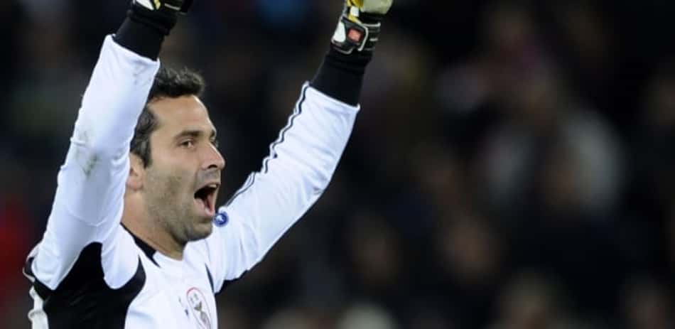 Chapecoense se acerta com goleiro Artur Moraes, ex-Benfica e Roma