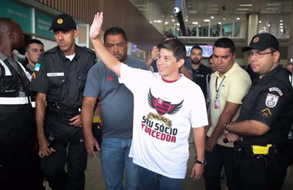 Eu tô voltando! Lembre os atletas que já retornaram ao futebol brasileiro