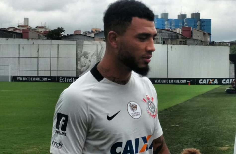 Kazim assinou por duas temporadas