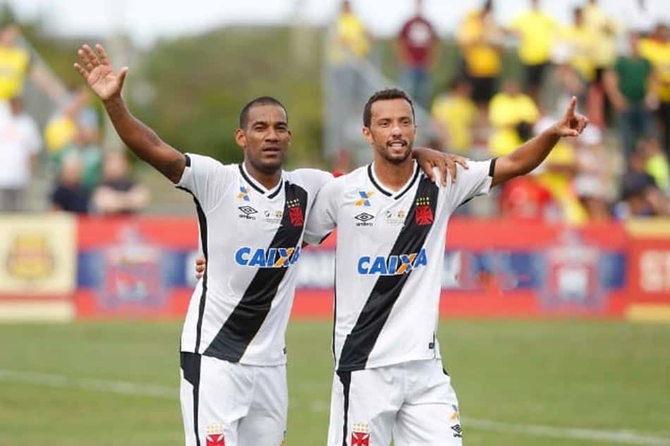 Rodrigo prevê saída de Nenê do Vasco e rasga motivos de demissão