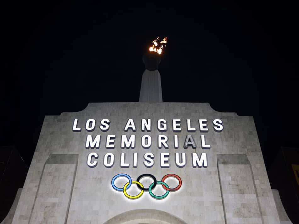 O Coliseum de Los Angeles foi usado nos Jogos Olímpicos de 1932 e 1984 (Facebook/LA 2024)