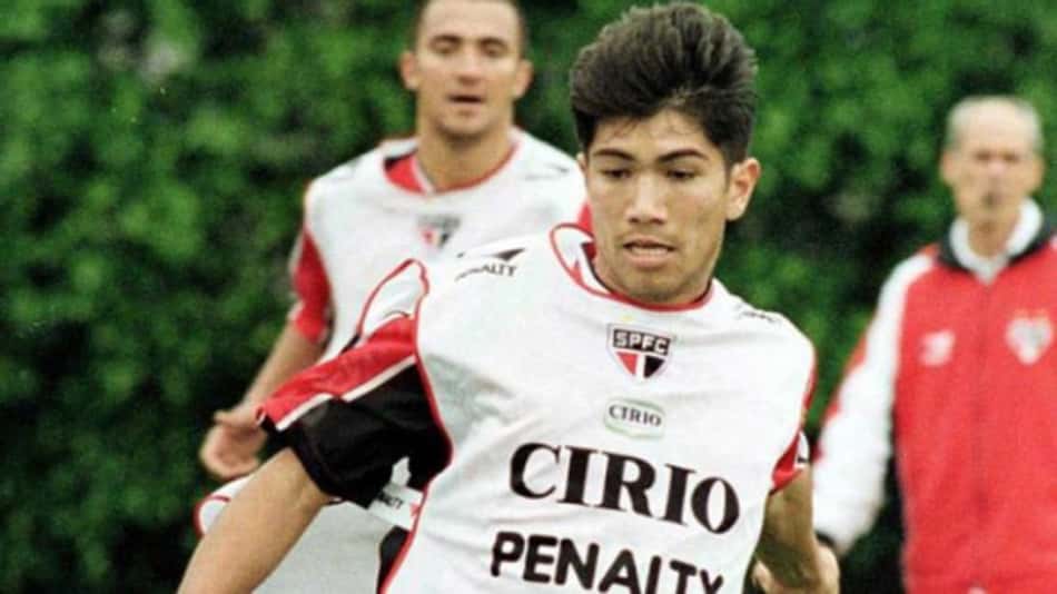 São Paulo parabeniza Sandro Hiroshi, que completa 42 anos nesta sexta