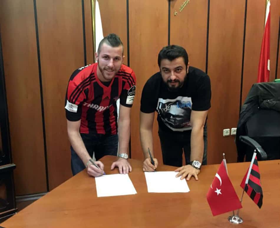 Ex-Flamengo, Paulo Victor é apresentado no Gaziantepspor