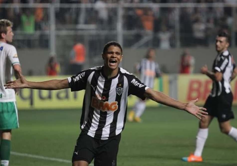 Atlético-MG tem outra dívida com a Udinese, da Itália: pela compra do lateral-esquerdo Douglas Santos