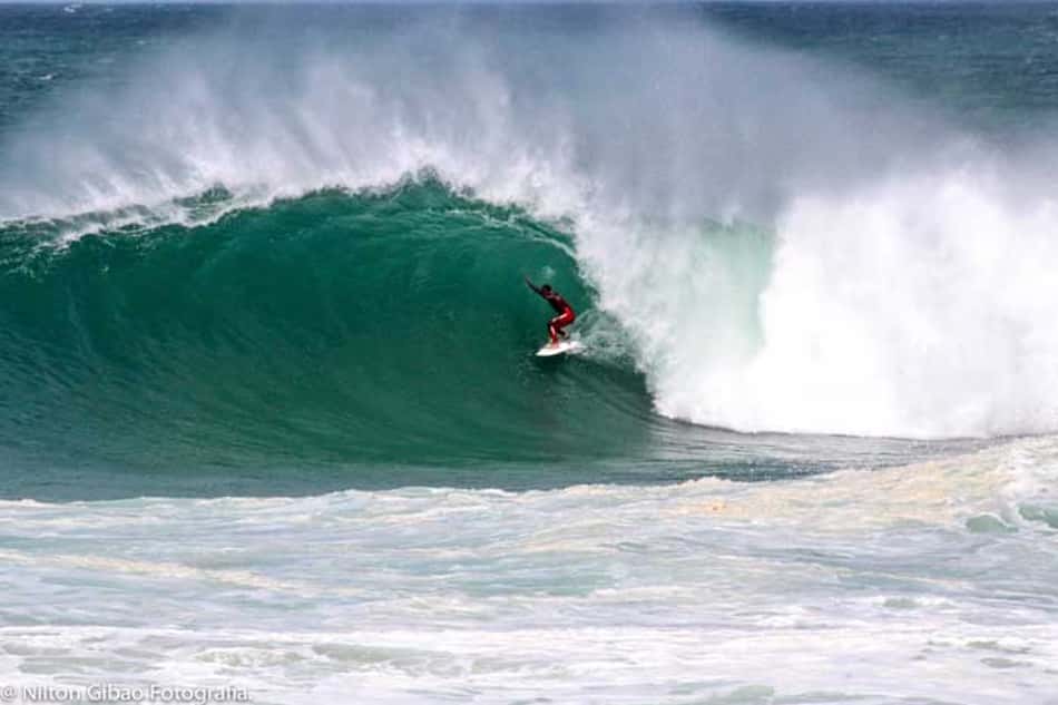 Surfe: Raoni Monteiro substitui Wiggolly Dantas em competição olímpica