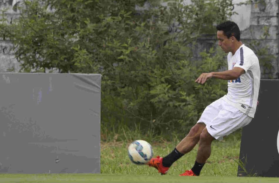 Quem é que sooobe? Timão 'cresce', e Jadson pode ser crucial na bola aérea