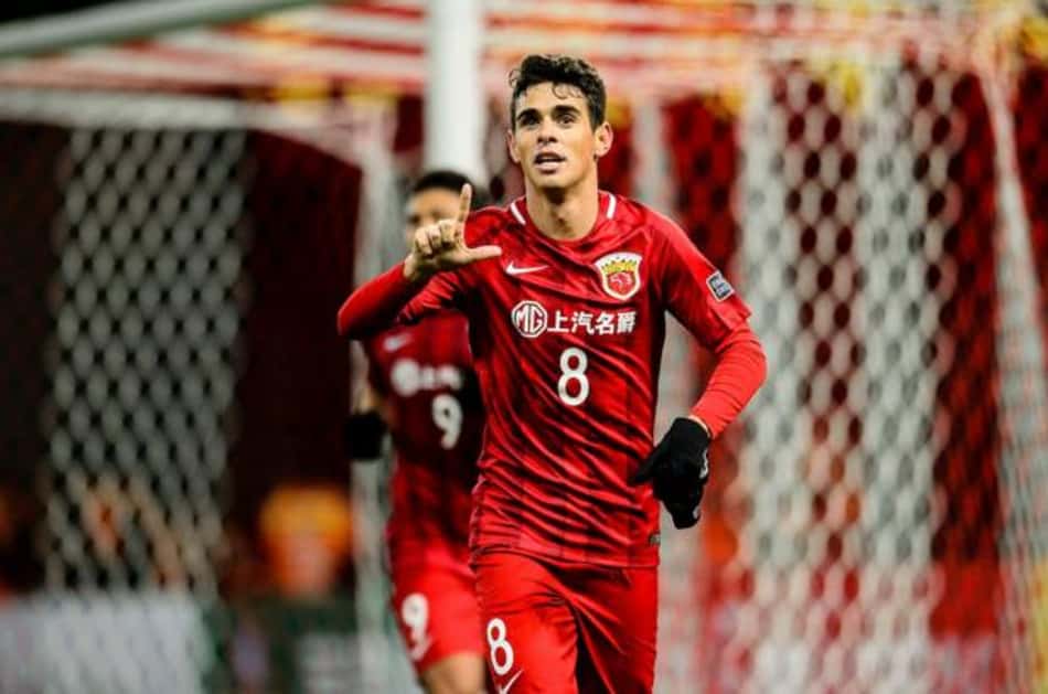 Alvo do Flamengo, Oscar dá pista sobre futuro em publicação para clube chinês