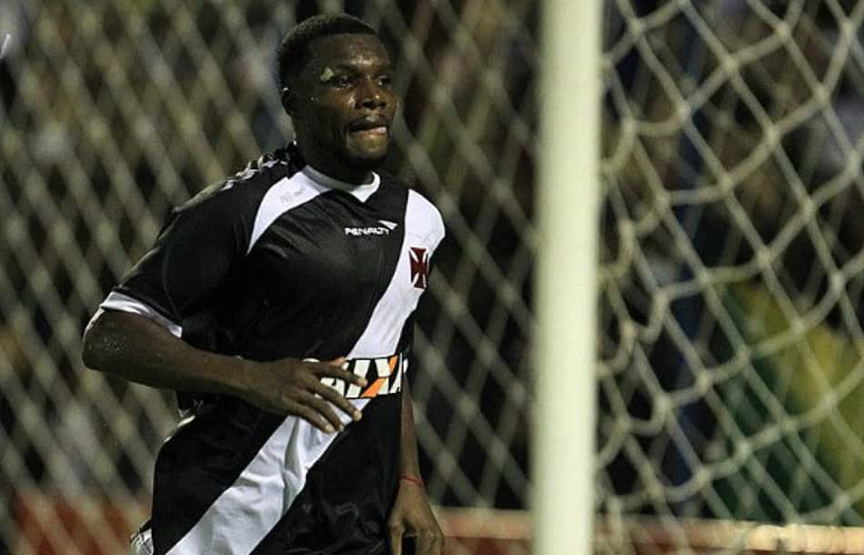 Ex-Vasco, Carlos Tenorio recorda o dia que humilhou John Terry na Copa do Mundo