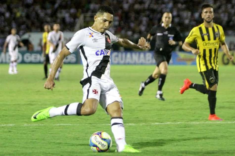 Quatro laterais aparecem entre os cinco maiores ladrões de bola do Brasileirão 2017
