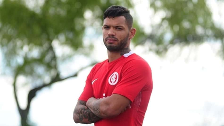 Sem convencer, Carlos deve deixar o Beira-Rio rumo a MG