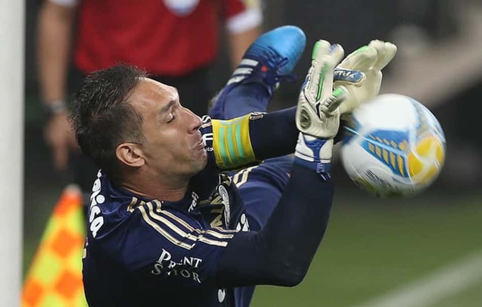 Fernando Prass relembra passagem pelo Palmeiras e revela 'desagrado' por saída do clube