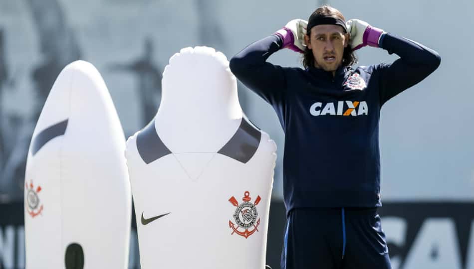 Cássio é dúvida para jogo contra o Luverdense 