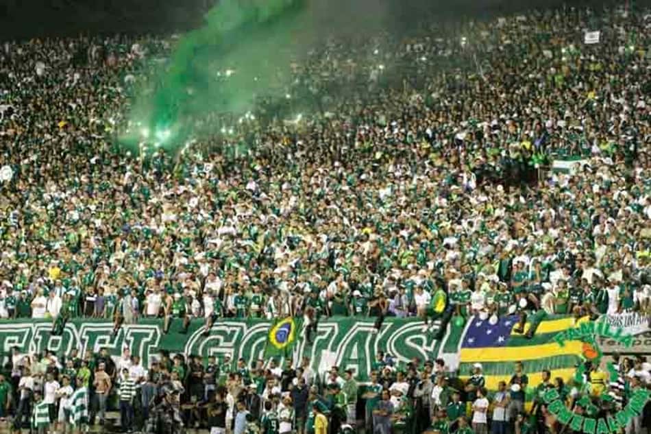Goiás consegue redução de pena e já pode receber torcedores nos jogos