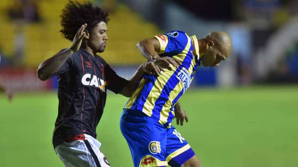 Autuori vê "Atlético-PR que sabe sofrer" após classificação, mas pede mais maturidade