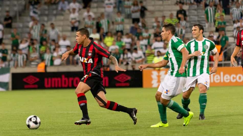 Audiência de Atletiba na internet supera população de Curitiba