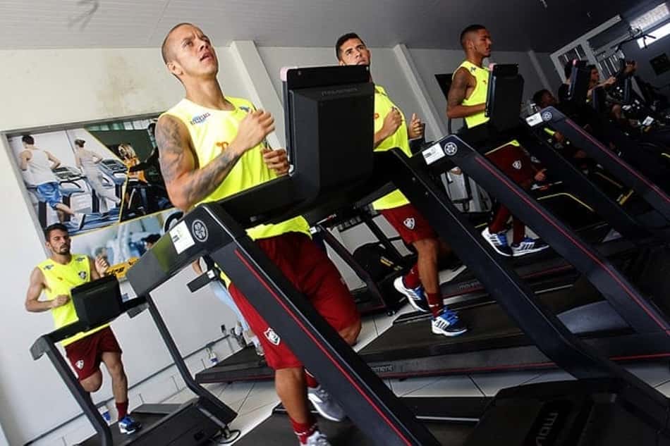 Reservas fizeram trabalho físico em academia em Sinop (Foto: Nelson Perez/Fluminense FC)