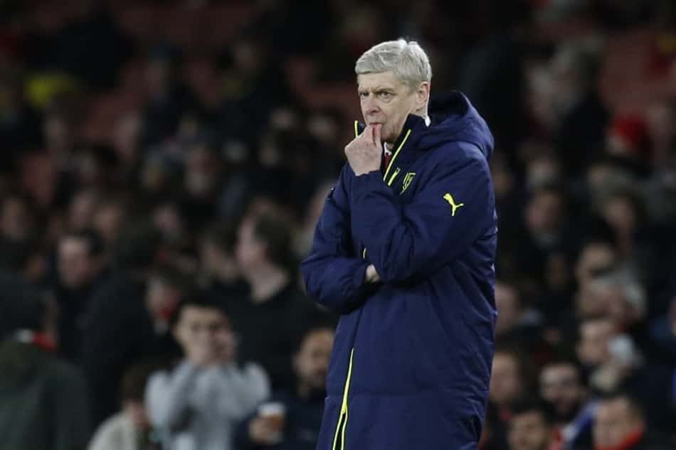 Wenger dispara contra o árbitro após goleada: 'Isso não pode ser sério'