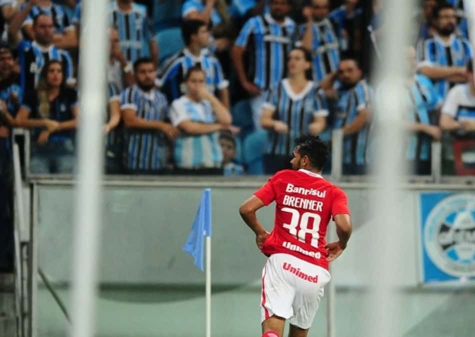 Brenner se desculpa e garante não ter tido a intenção de machucar Geromel