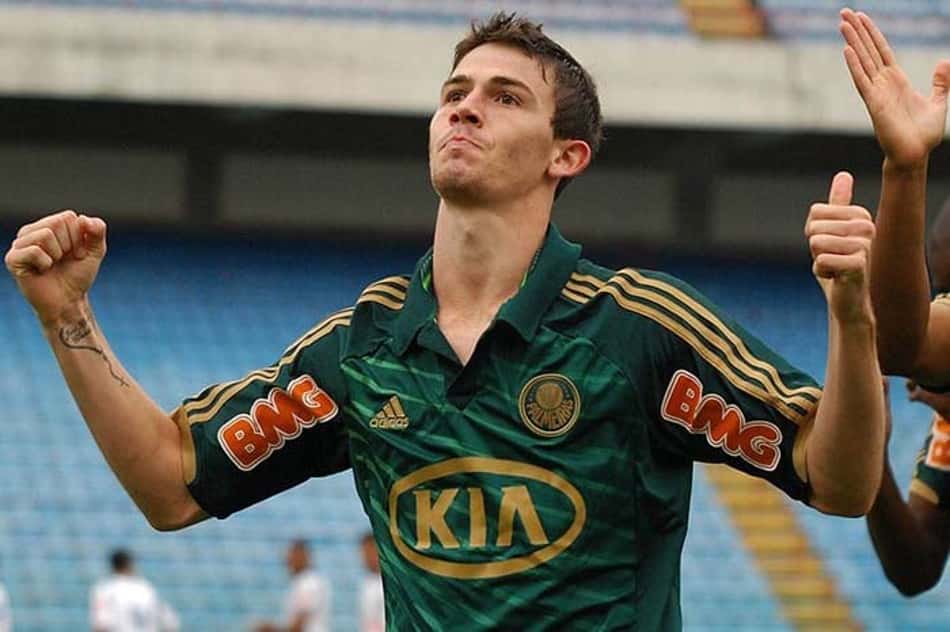 Experiência no Arsenal, promessa no Palmeiras, Seleção de base e lesões: quem é Luiz Gustavo, o novo reforço do Vasco?