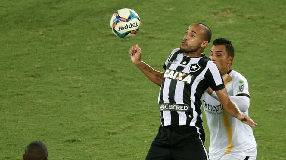 'Calejado', Roger espera desencantar pelo Botafogo no jogo da Libertadores