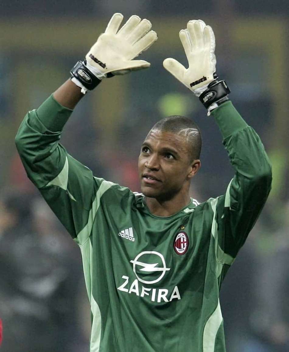 UEFA exalta defesas espetaculares de Dida nos tempos de Milan