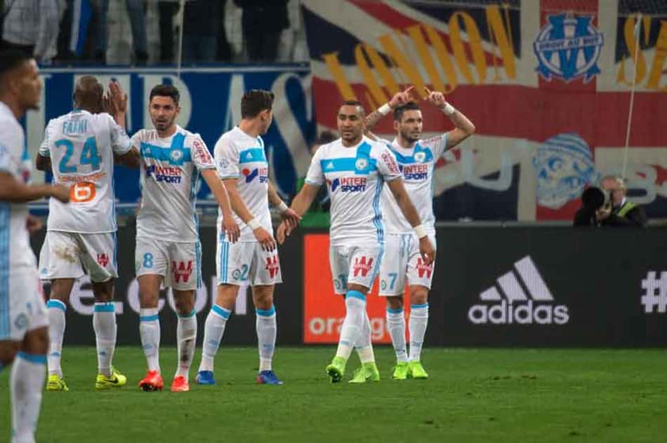 Thauvin e Payet brilham, e Olympique passa pelo Angers