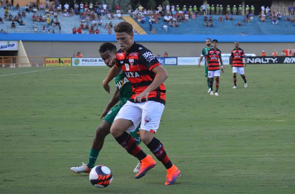 Atlético-GO sai atrás, mas consegue virada e rebaixa o Goianésia