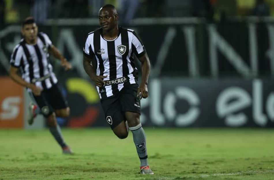 'Castigo fez Sassá aprender que deve ter disciplina para seguir no Botafogo'