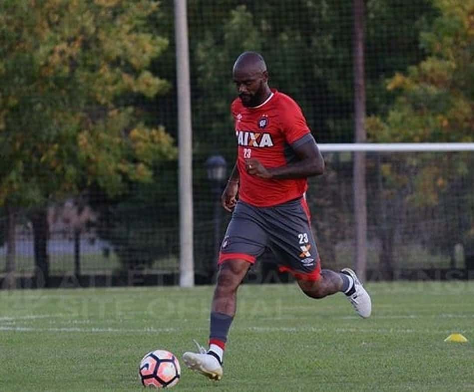 Não vingou! Com um gol, Grafite rescinde contrato com o Atlético-PR