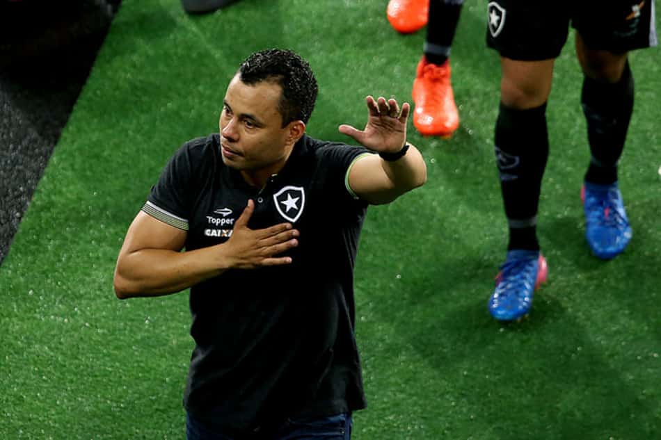Jair avisa que não haverá jogo fácil: 'Tem que preparar o coração'