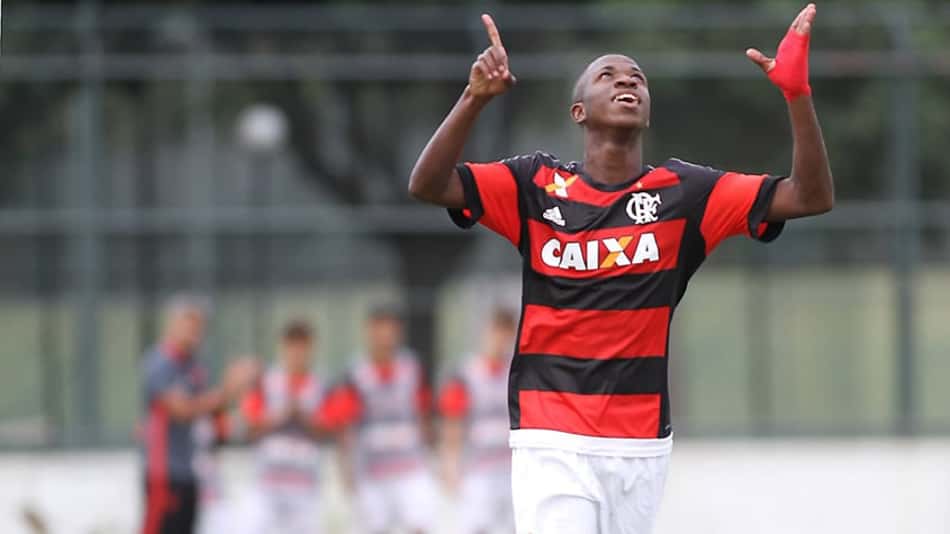 Zidane desconversa sobre Vinicius Junior: 'Não o conheço pessoalmente'