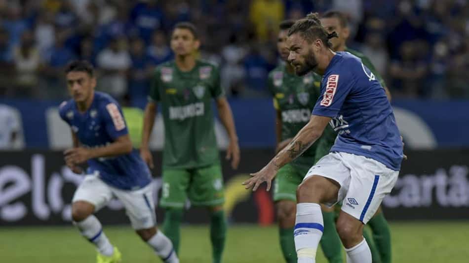Super-Raio X: Flamengo tropeça e Cruzeiro é o único invicto entre os clubes da Série A em 2017