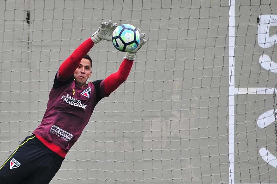Renan Ribeiro celebra bom momento no São Paulo e relembra longa espera